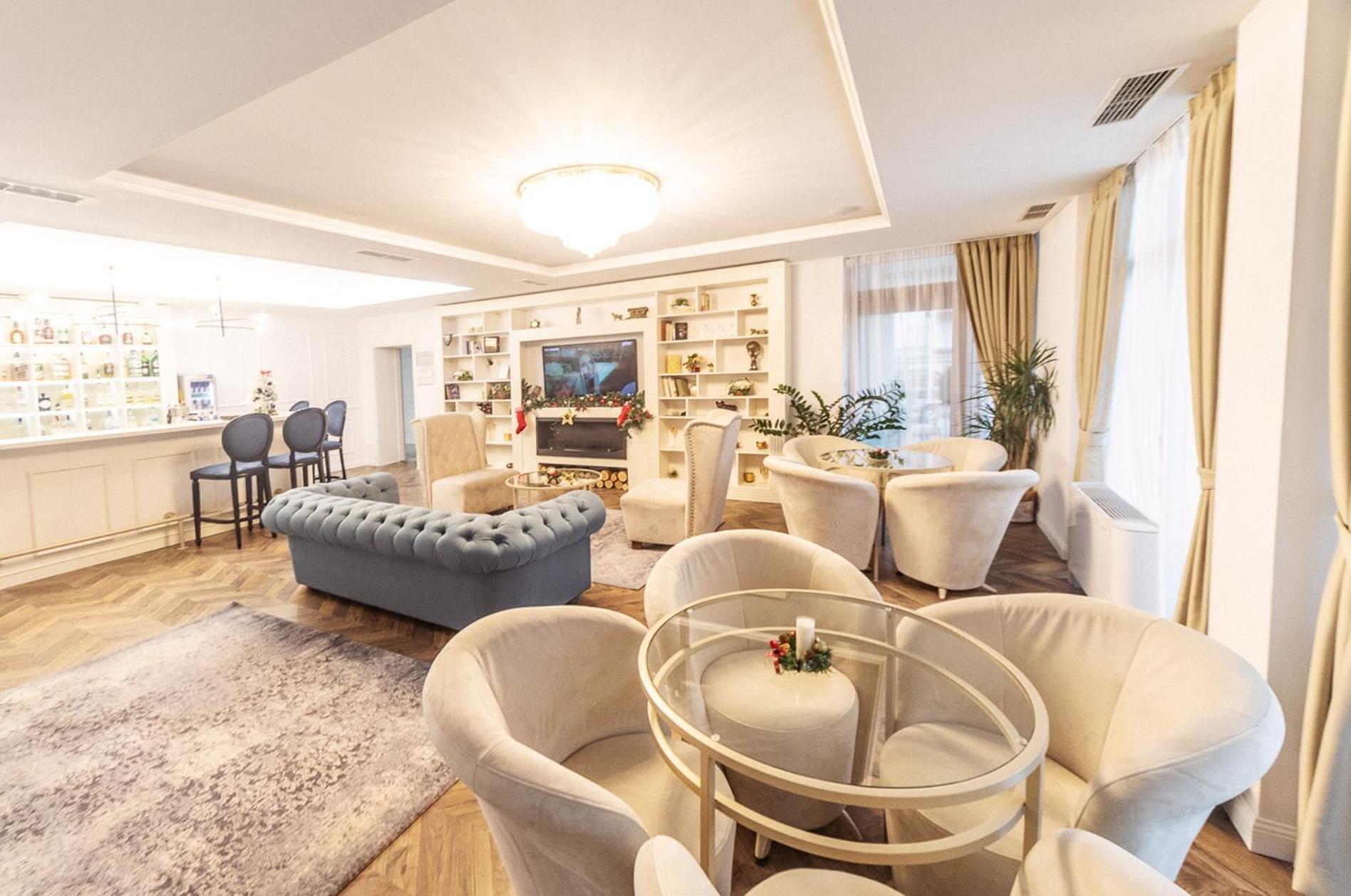 Monte Vedetta Hotell Sliven Exteriör bild